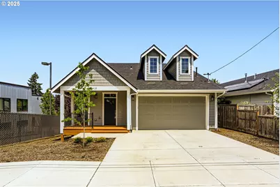 415 Pearl St, Oregon City, OR 97045 - Photo 1