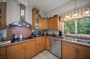 273 Golden Dr, Scottsburg, OR 97473 - Photo 23