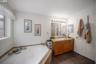 273 Golden Dr, Scottsburg, OR 97473 - Photo 43