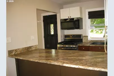 8278 SE Clatsop St, Happy Valley, OR 97086 - Photo 3
