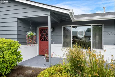 16100 SW Queen Victoria Pl, King City, OR 97224 - Photo 3