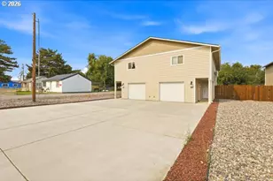 255 NE Fourth St, Irrigon, OR 97844 - Photo 3