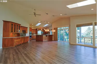 4806 NW Cherry St, Vancouver, WA 98663 - Photo 9