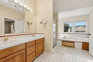 10941 NW Supreme Ct, Portland, OR 97229 - Photo 25
