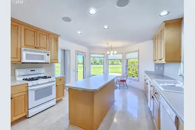 1055 Tukwila Dr, Woodburn, OR 97071 - Photo 29