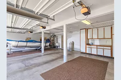 1055 Tukwila Dr, Woodburn, OR 97071 - Photo 41