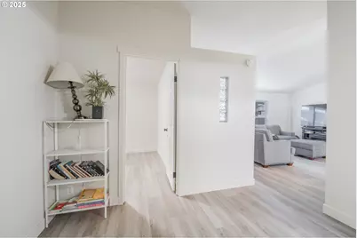 597 Barley St, Woodburn, OR 97071 - Photo 9