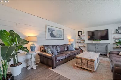 1607 NW 105th St, Vancouver, WA 98685 - Photo 3