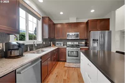 303 Lenore Loop, Eugene, OR 97404 - Photo 11