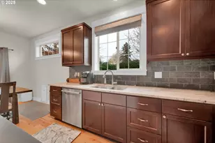 303 Lenore Loop, Eugene, OR 97404 - Photo 9