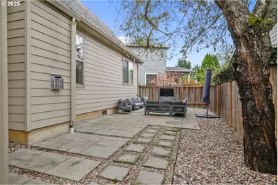 303 Lenore Loop, Eugene, OR 97404 - Photo 31