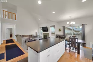 303 Lenore Loop, Eugene, OR 97404 - Photo 13