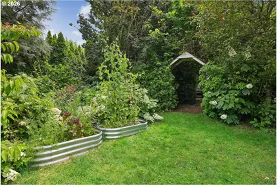 5900 NE Ainsworth St, Portland, OR 97218 - Photo 37