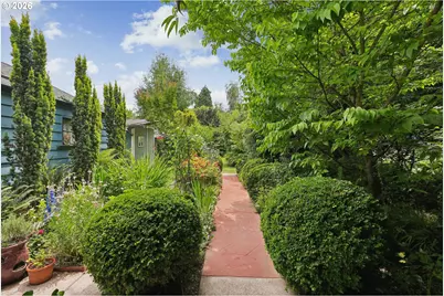 5900 NE Ainsworth St, Portland, OR 97218 - Photo 31