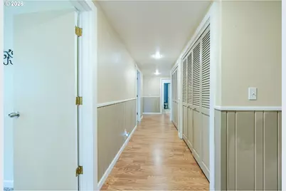 2798 Firwood Way, Eugene, OR 97401 - Photo 35