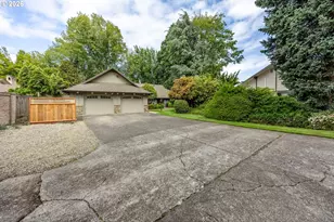 2798 Firwood Way, Eugene, OR 97401 - Photo 3