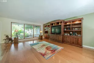 2798 Firwood Way, Eugene, OR 97401 - Photo 9