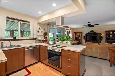 4525 NW Columbia Ave, Portland, OR 97229 - Photo 15