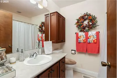 4525 NW Columbia Ave, Portland, OR 97229 - Photo 27