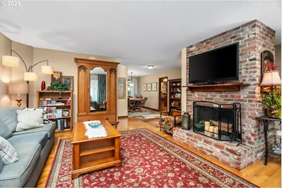 4525 NW Columbia Ave, Portland, OR 97229 - Photo 9