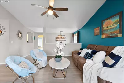 387 SE 7th Ave, Canby, OR 97013 - Photo 9