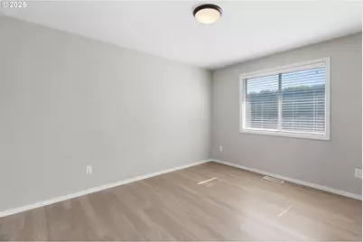 387 SE 7th Ave, Canby, OR 97013 - Photo 35