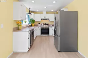 387 SE 7th Ave, Canby, OR 97013 - Photo 17