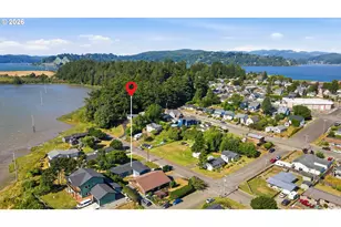 1560 Monroe St, North Bend, OR 97459 - Photo 3
