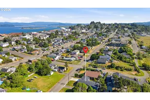 1560 Monroe St, North Bend, OR 97459 - Photo 45