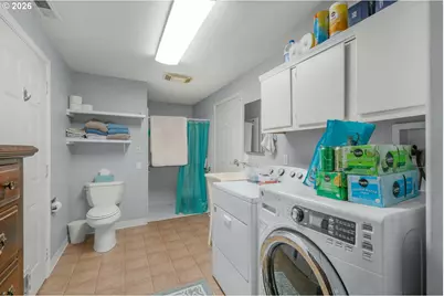 60 NE 23rd St, Gresham, OR 97030 - Photo 17