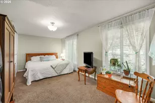 60 NE 23rd St, Gresham, OR 97030 - Photo 13
