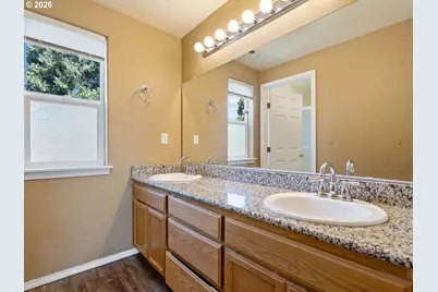 235 NE Lenox St, Hillsboro, OR 97124 - Photo 15