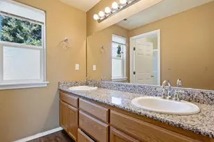 235 NE Lenox St, Hillsboro, OR 97124 - Photo 15