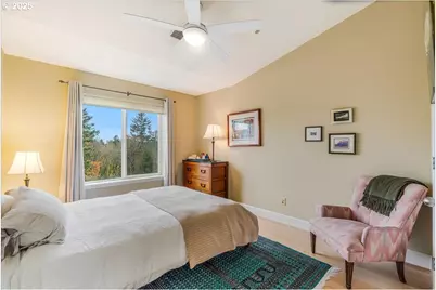 10124 NW Brighton Ln, Portland, OR 97229 - Photo 17