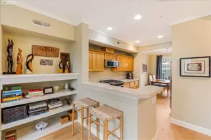 10124 NW Brighton Ln, Portland, OR 97229 - Photo 11