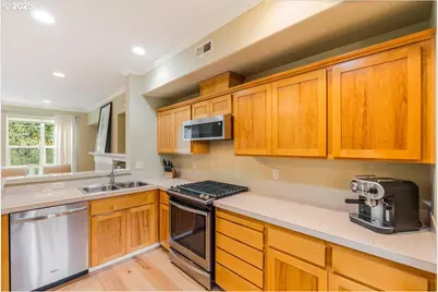 10124 NW Brighton Ln, Portland, OR 97229 - Photo 13