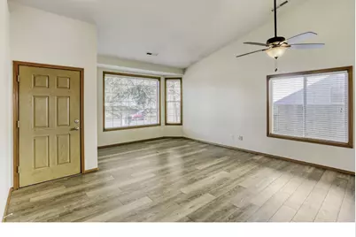 1252 NE 22nd Ave, Hillsboro, OR 97124 - Photo 5