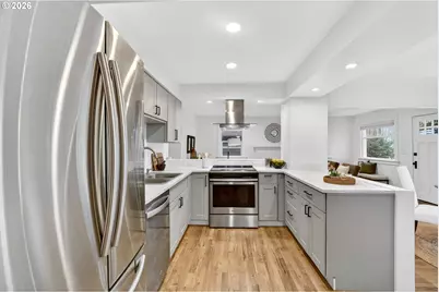 9014 NE Wygant St, Portland, OR 97220 - Photo 11