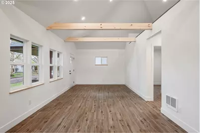 450 16th Ave, Longview, WA 98632 - Photo 5