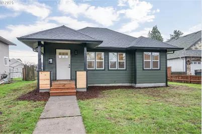 450 16th Ave, Longview, WA 98632 - Photo 1