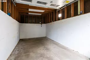 1221 SE Rex St, Portland, OR 97202 - Photo 43