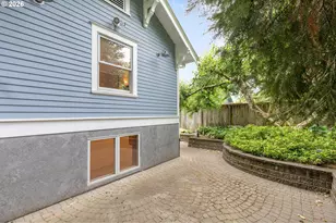 1221 SE Rex St, Portland, OR 97202 - Photo 41