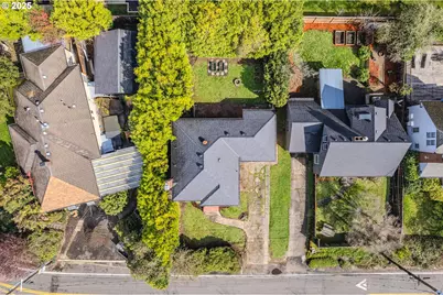 8040 SW Capitol Hill Rd, Portland, OR 97219 - Photo 23