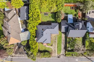 8040 SW Capitol Hill Rd, Portland, OR 97219 - Photo 23