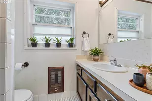 8040 SW Capitol Hill Rd, Portland, OR 97219 - Photo 13