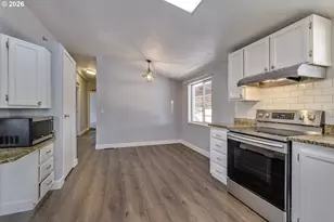 1949 SE Palmquist Rd, Gresham, OR 97080 - Photo 13