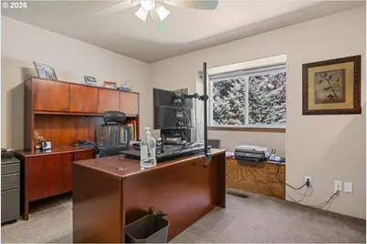 737 Pinecrest Dr, Grants Pass, OR 97526 - Photo 17