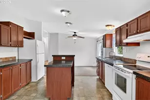 14955 S Blue Vista Dr, Oregon City, OR 97045 - Photo 13
