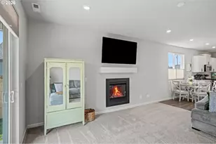 215 Walnut St, Mount Angel, OR 97362 - Photo 15