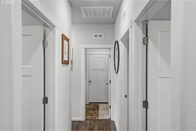 215 Walnut St, Mount Angel, OR 97362 - Photo 17